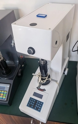 Ψηφιακό σκληρόμετρο OEM Micro Vickers, Χειροκίνητος ελεγκτής σκληρότητας Turret Vickers
